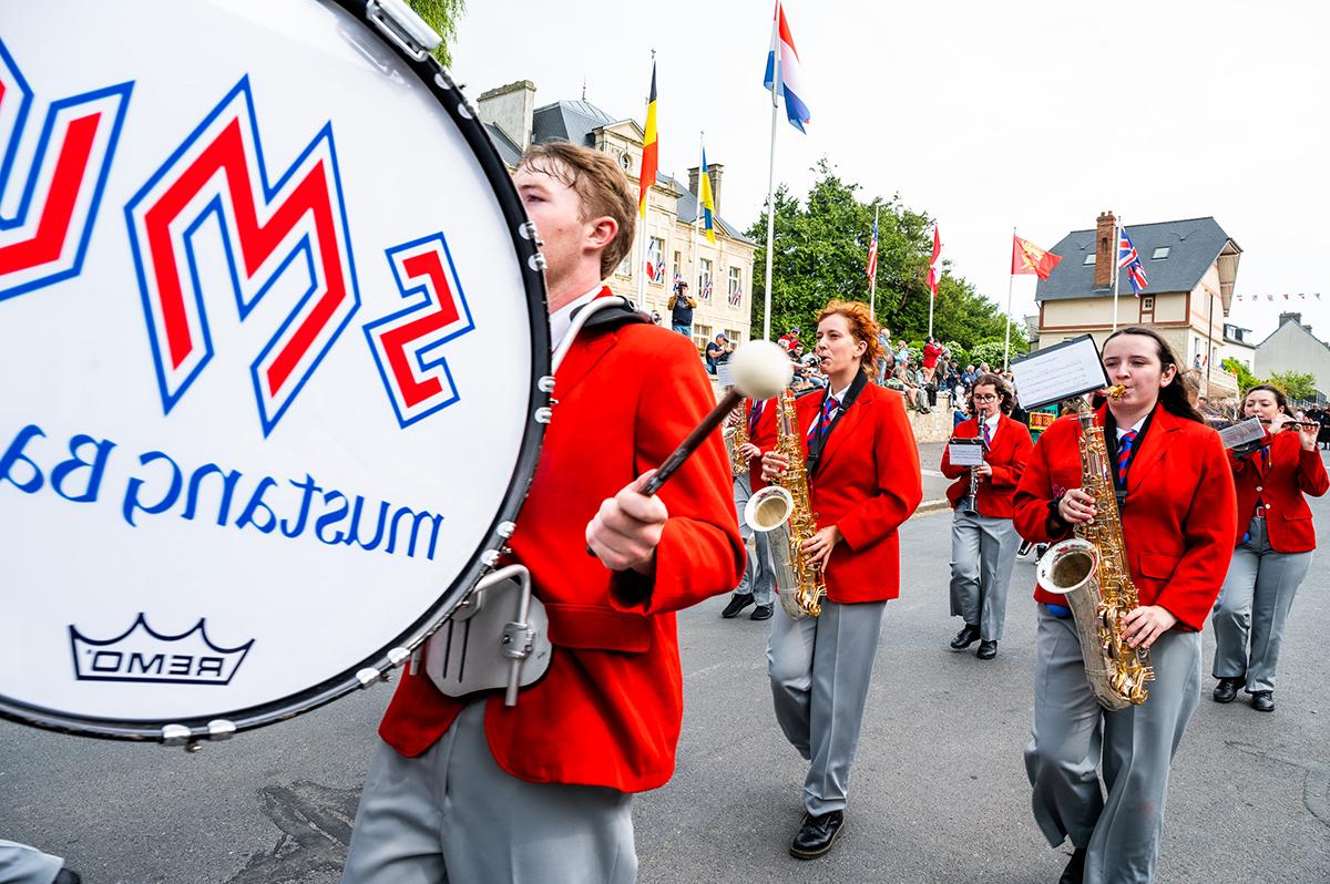 SMU bandmates performing in Normandy, 法国, as they represented the United States during a D-Day commemorative event.